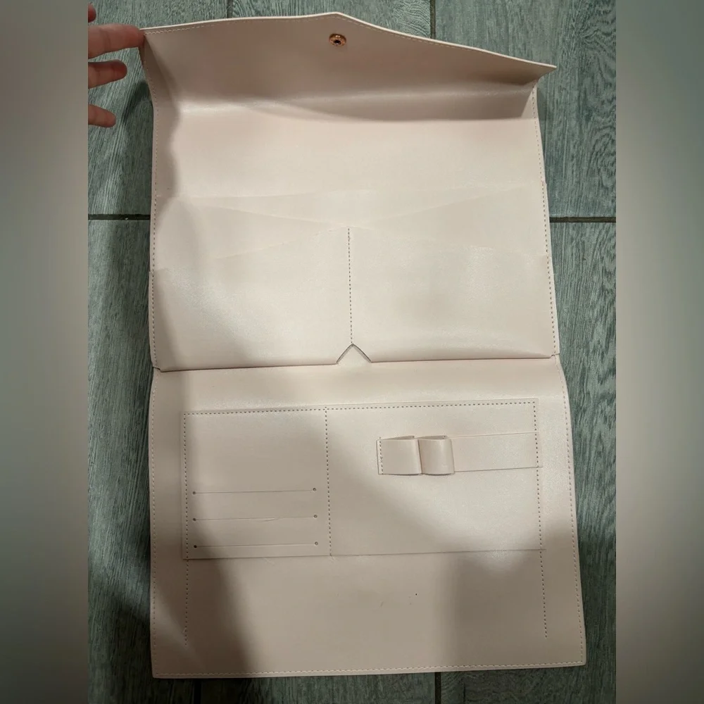 Glass Ladder and Co The Megan Portfolio Clutch Organizer Baby Pink - Picture 6 of 7